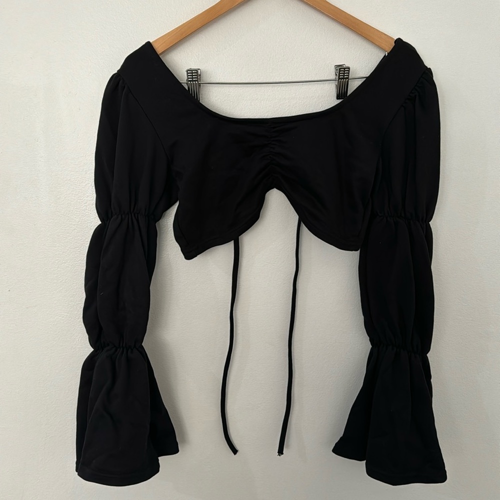 Long sleeve cherry mellow crop top pre-owned